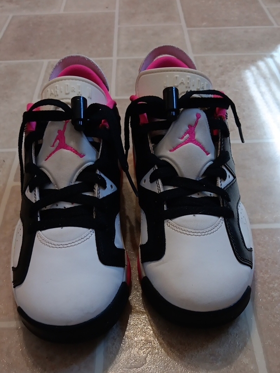 Jordan Other - Jordan Kids White, Black & Pink Low-Top Sneakers Retro 7. Sz 7youth